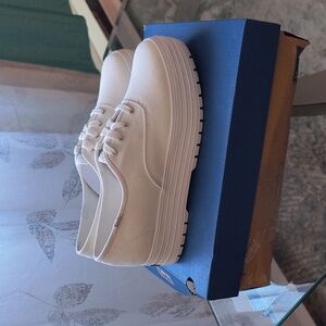 Keds Women's The Platform Lug Canvas Sneaker, Off White